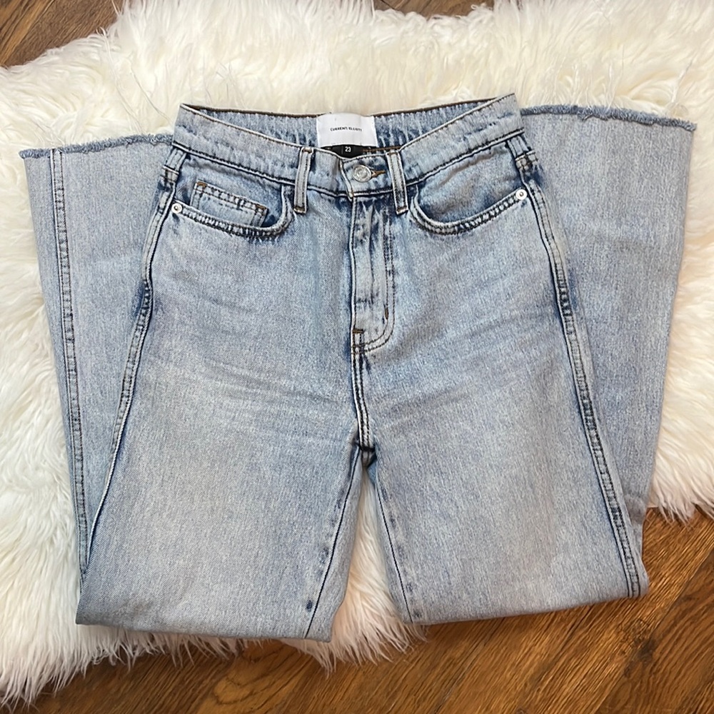 ✨ MAKE OFFER ✨ Current Elliott jeans
